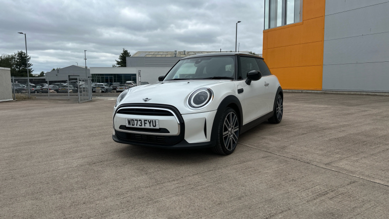 MINI Hatchback 1.5 Cooper Exclusive Premium 3dr Petrol Hatchback